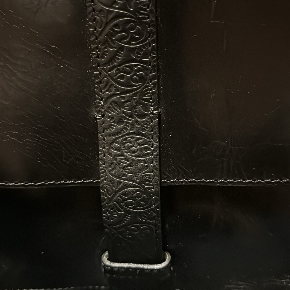 Old Trend - Picture 3 of 12